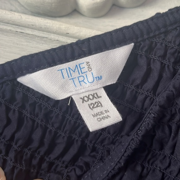 5 for $25! Time & True Blue Ruched Top Scalloped Eyelet Flutter Sleeves XXXL/22 - Picture 6 of 8